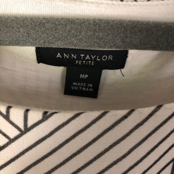 Ann Taylor short sleeved blouse - Picture 3 of 4